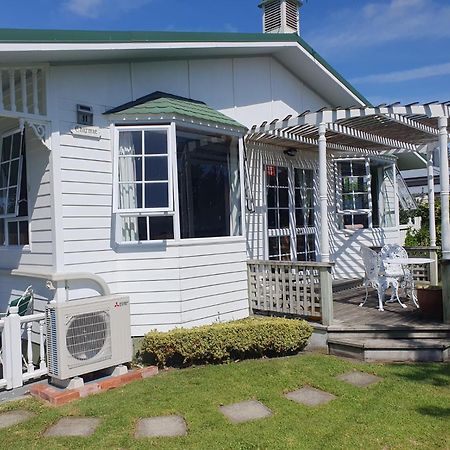 Charmae Guest House Уонгануи Экстерьер фото